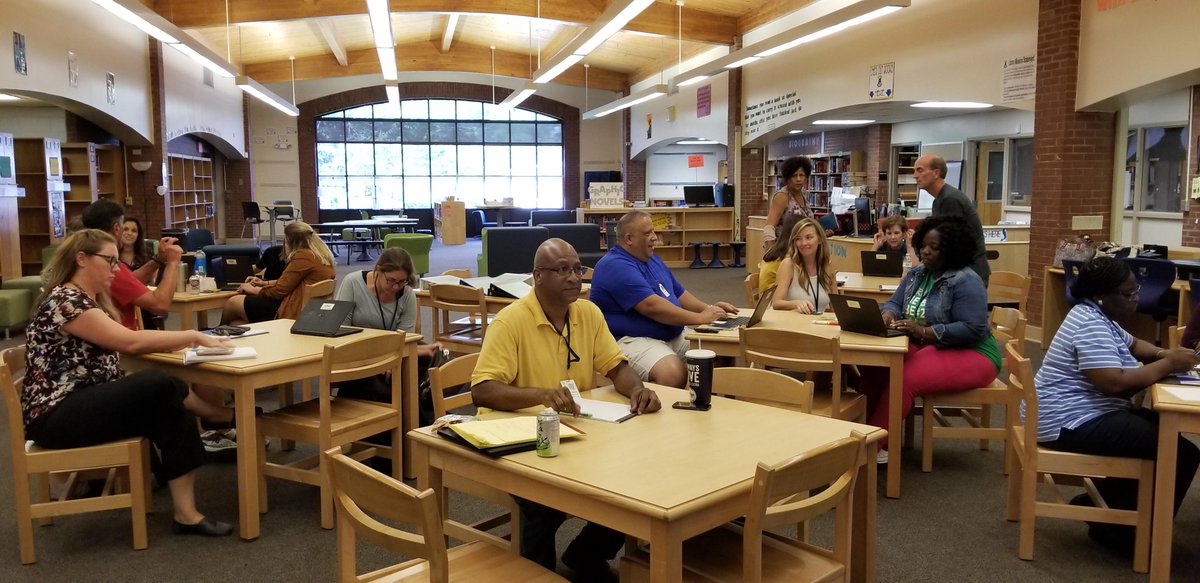 AmyWinstead's tweet photo. I had a great time working with the @WestAshley_ASM teachers yesterday at the @Promethean Quick Start workshop! Thank you for inviting me! #LearnCCSD @CCSDInnovation #ClassflowLove https://t.co/fc0HKMt9Hw