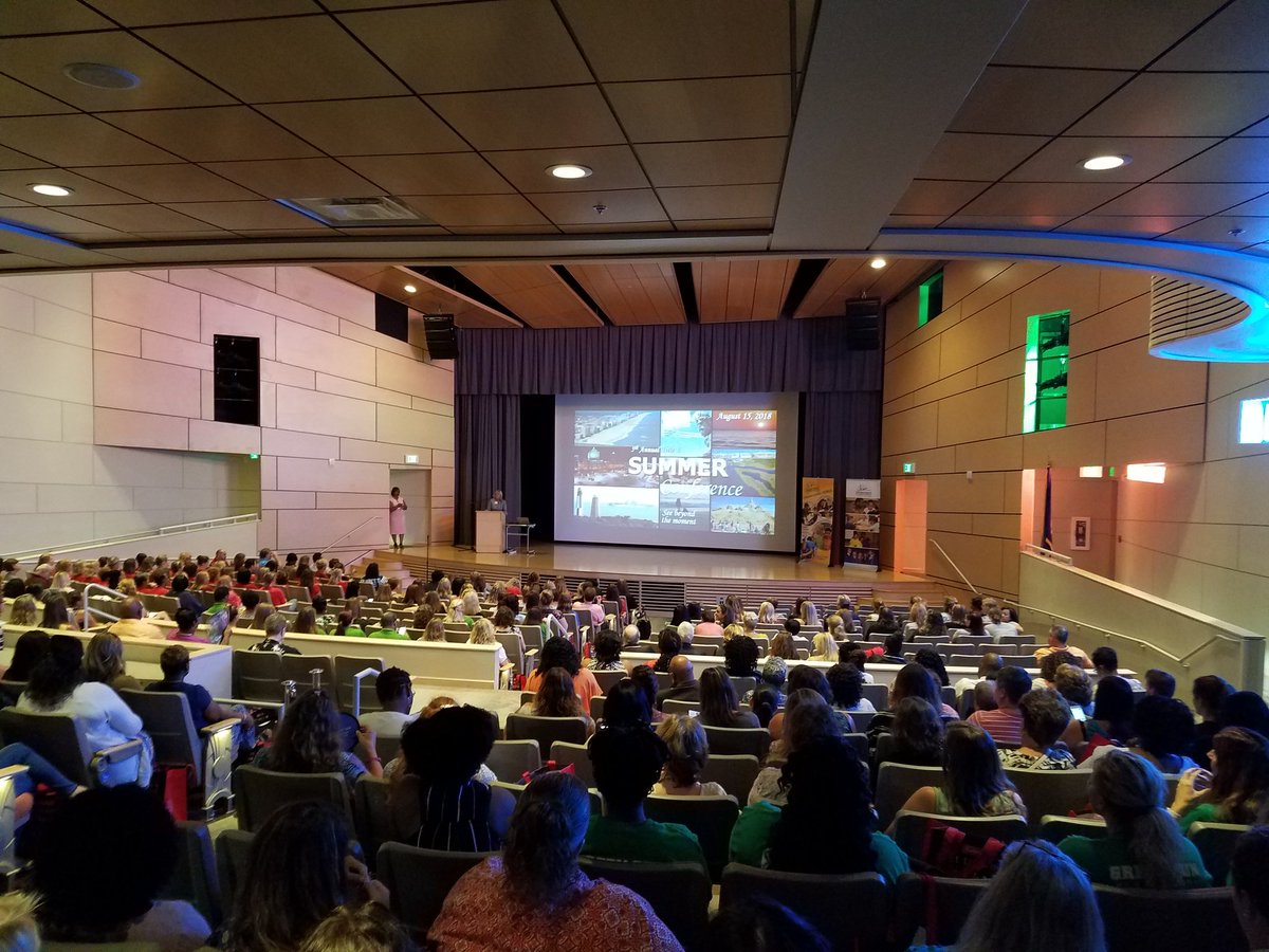 KravchakTeach's tweet image. Excited to share a day of learning with this great group of educators! #knowwhy