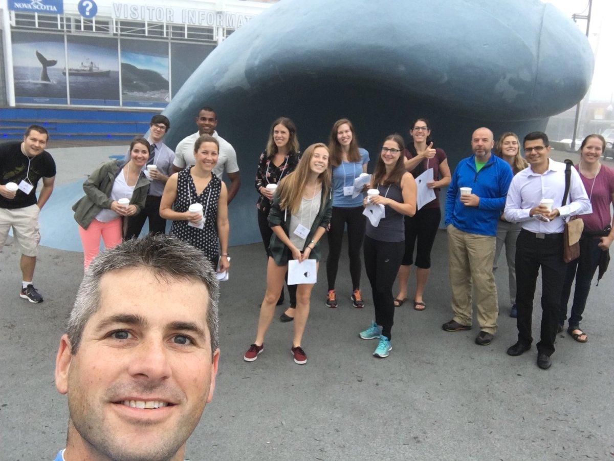 CSB2018's tweet photo. Our @CSB2018 @CSBiomech mentor walk, organized by our students, was a great success. Morning was filled with coffee, great chats and FOG!! Thank you to everyone who came out bright and early this morning. https://t.co/iC5TOSGniw