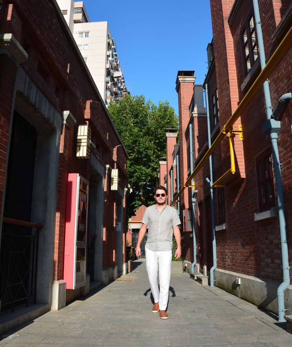 Col_Vert's tweet image. New arrivals for peak summer style
#linen #linensuit #summerstyle #tailormade #tailorsuit #summersuit #whitelinen
#lin #costumelin #costumeété #costumesurmesure