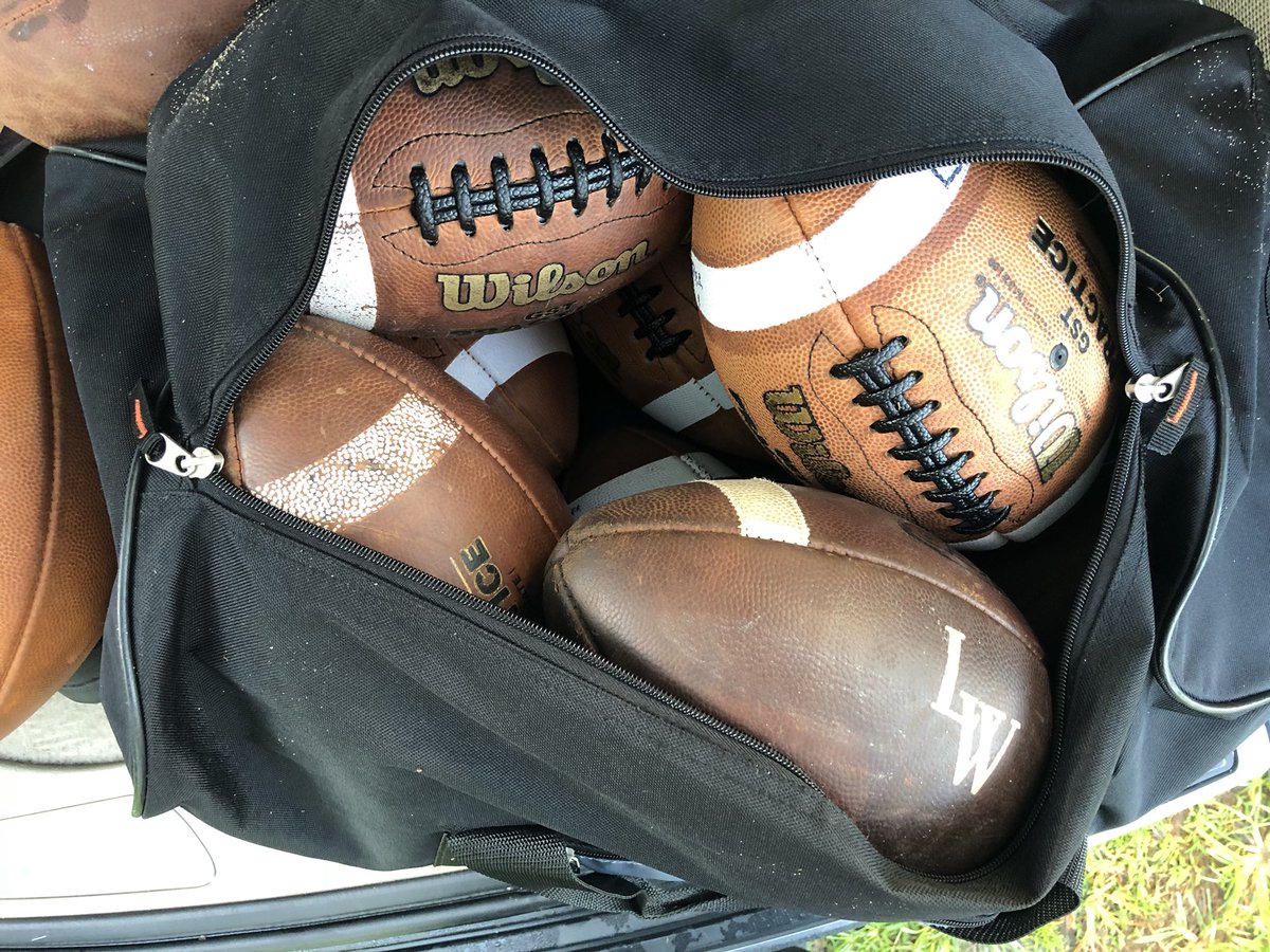 ZachShelby4's tweet photo. If you’re on the boat, you’ve got a job to do, there’s no free trips. #LWDefense #SameDirection #PunchTheClock #11Hats #TeamSpeed @lwhs_f https://t.co/IpwTgghZ0x