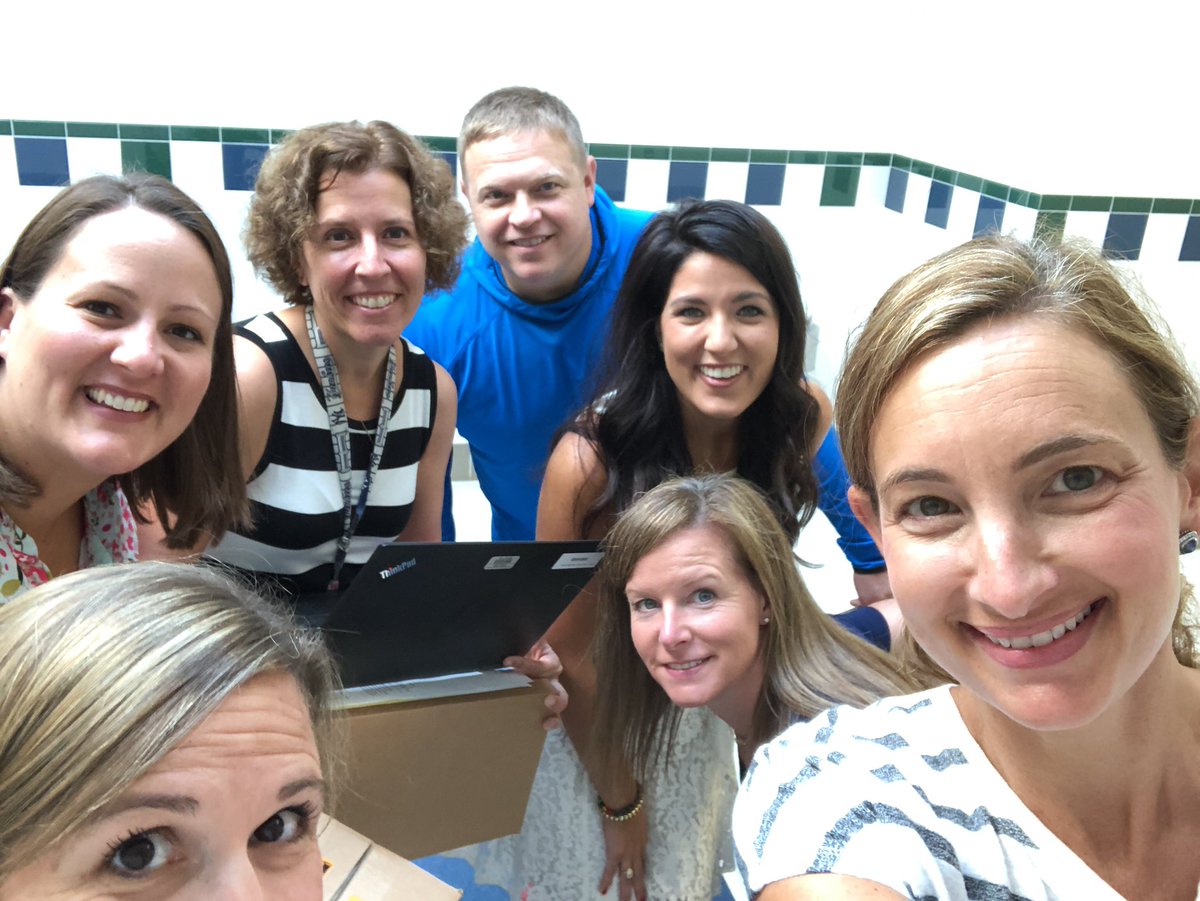 readingwildcats's tweet photo. Excited to be back at Weller!
#STUworkshop2018 https://t.co/F7IqFQZJiJ