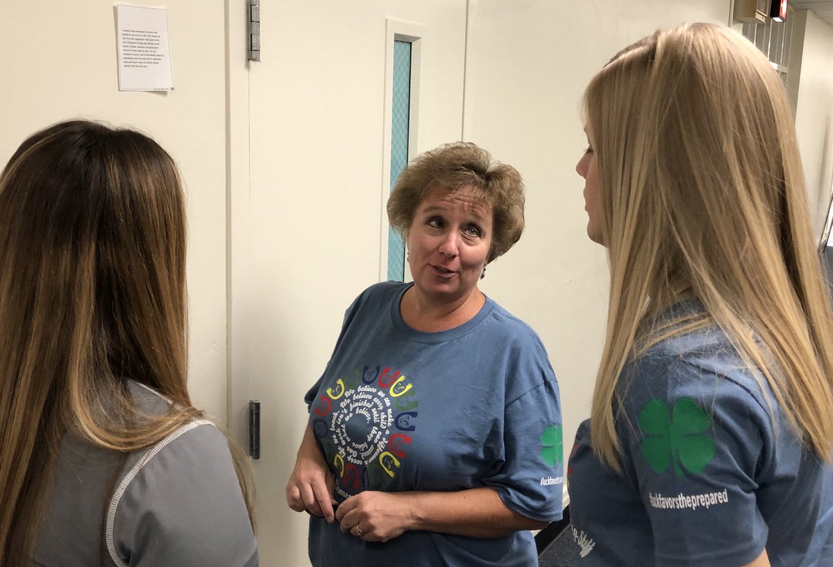 TannyMcG's tweet photo. Quiet walk first, then chat stations. Setting the stage for a year of kindness with #WhatFredSaid @cneschools https://t.co/4j2WXNhPfv