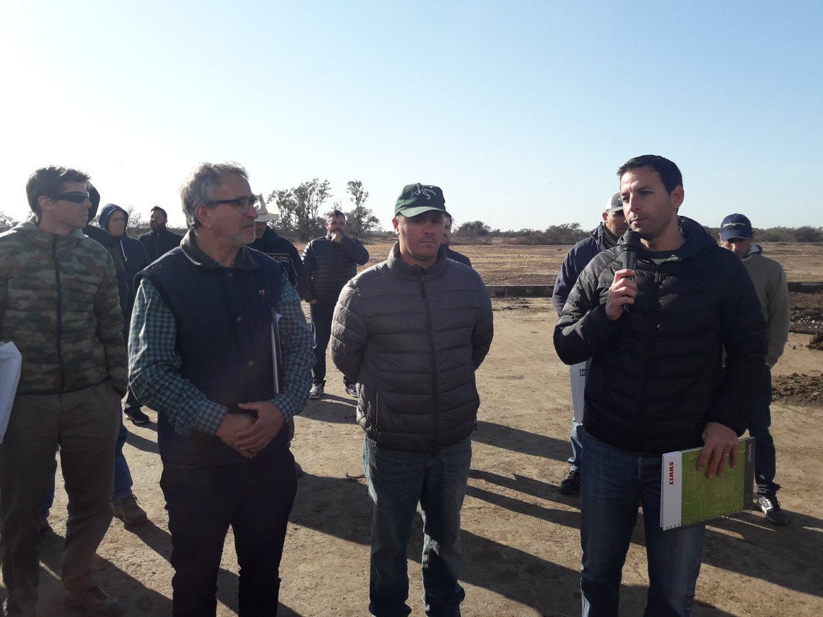 nuestroagro's tweet photo. #Tour #Lechero El Ing. Agr. Nicolás Sosa, con paso por el @INTARafaela y desde hace unos años en #INTA Manfredi, detallas las #ventajas de tratar #efluentes a la hora de #refertilizar https://t.co/eeglL4VY9X
