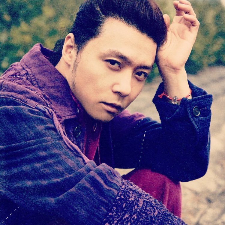 ふちる En Twitter わたしはマニキュア塗る男もファッションや髪型が奇抜な男も頻繁に髪いじる男も背が低い男も肌の露出多い男もクセが強い男も全然無理大嫌い なのに剛さんのことは別腹みたいに好きという きっと堂本剛のファン数割がかかっている不思議な魔法 ふちる En Twitter わたしはマニキュア塗る男もファッションや髪型が奇抜な男も頻繁に髪いじる男も背が低い男も肌の露出多い男もクセが強い男も全然無理大嫌い なのに剛さんのことは別腹みたいに好きという きっと堂本剛のファン数割がかかっている不思議な魔法