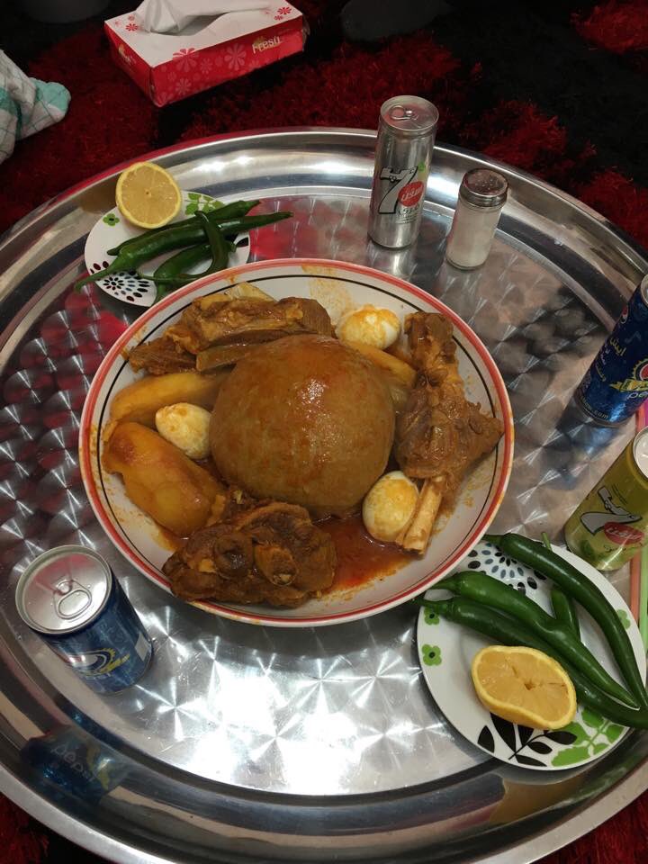 Onlyllibya's tweet photo. -لما تكون معزوم على عرس في مدينة #مصراته هكذا يكون الاستقبال فحكم الضيافة واجب وطني عندهم ناس كرم وجود ربي يحفظ أهلها وناسها الطيبين.   #ليبيا https://t.co/rJwTFDb7xB