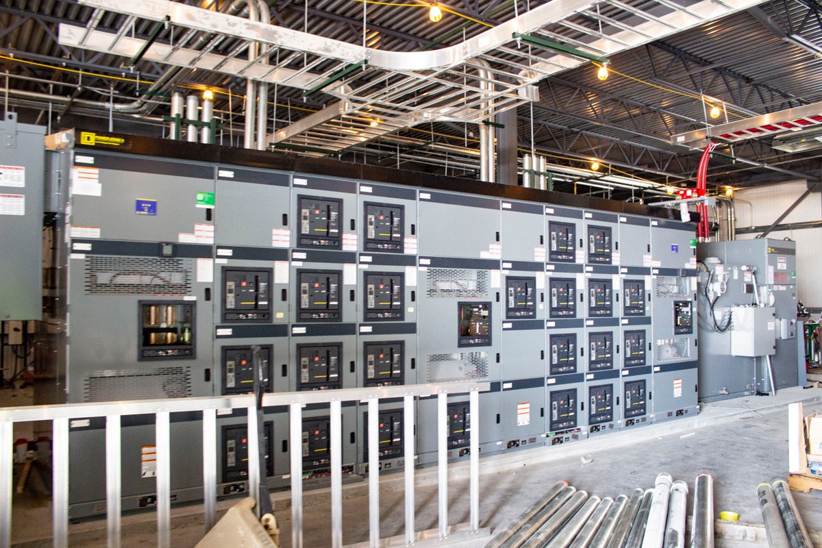 MasseyElectric's tweet image. Project Highlight: DENSO Manufacturing
Massey Electric was contracted to undertake its largest #wirepulling job to date. We pulled 58 runs of four conductor 500 MCM tray cable, 5 of the runs were 885 feet long, totaling 25,800 feet of cable and weighing 196,802 lb. #electrician