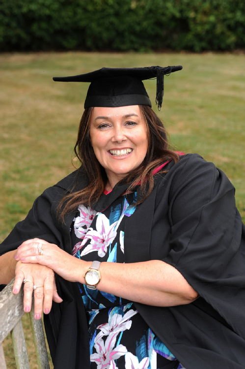CLLWarwick's tweet photo. ConGRADuations to graduate Julie who gained a first class degree studying on the 2+2 pathway! 🎉
The foster mum from Nuneaton studied at partner college @nwhcnews for two years and @warwickuni for the final two years. 😊
Read her story: https://t.co/meeJiwr00L
#cllcommunity https://t.co/UIgtPEXXXn