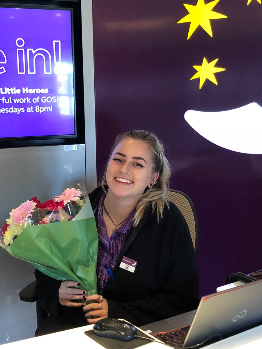 h_dingle's tweet photo. #oneteam 
Ella being wowed by one of our guests for going above and beyond the call of duty in regards to lost property 😃
@SouthWestAreaPI @davidspensley https://t.co/irDxjgwb6o