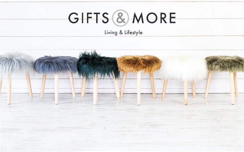 NIEUW! Deze vrolijke krukjesparade is nieuw in het assortiment. Welke kleur heeft jouw voorkeur? Laat het ons weten! giftsmore.nl/meubelen.html