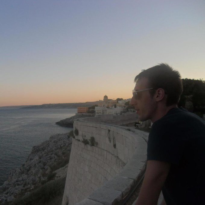 Погледај слику на Твитеру