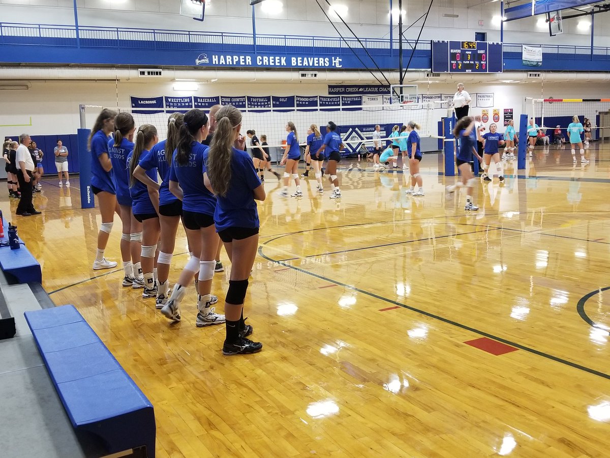 PaulPmills6924P's tweet image. DeWitt Girls Getting after it in Harper Creek!!  #BuildAndConquer