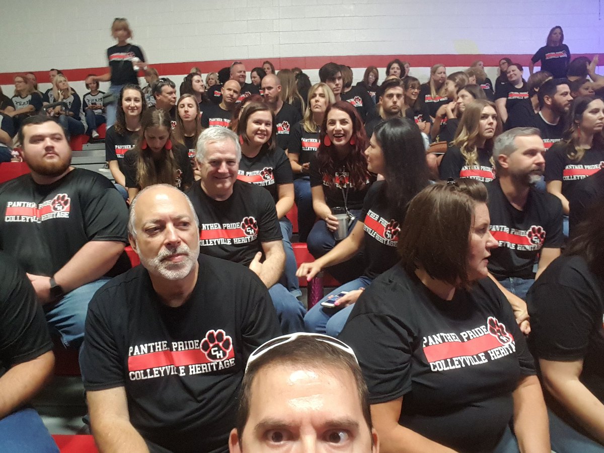 crumpscience's tweet photo. Look at all that #CHPantherPride #GCISDConvocation https://t.co/U1kDTdgO77