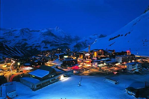 Ski Bespoke tweet media