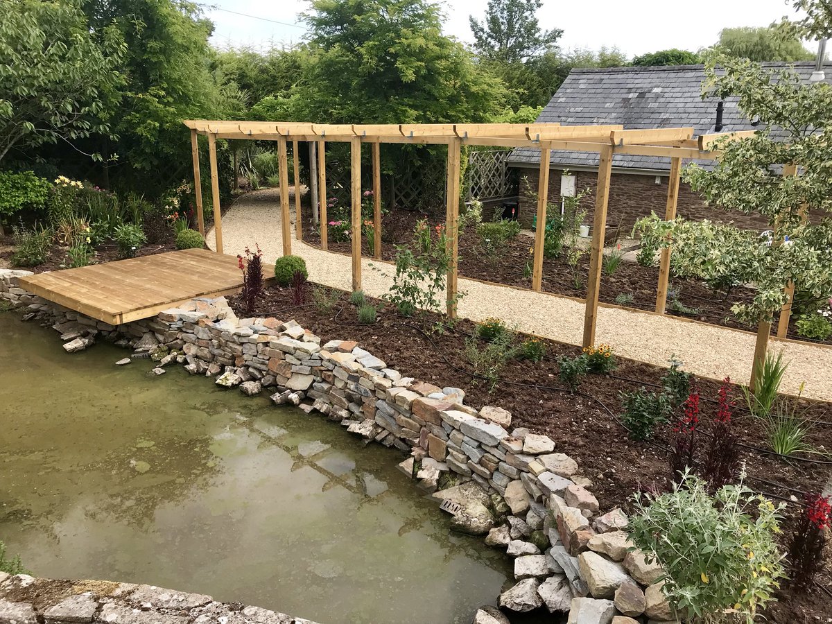 CmlHfd's tweet photo. After a nice break in the white isle, we are now hitting the ground running head first into autumn. 
Here’s a #planting project we completed before we went. #landscaping #hereford https://t.co/sWd4dyZ5Jf