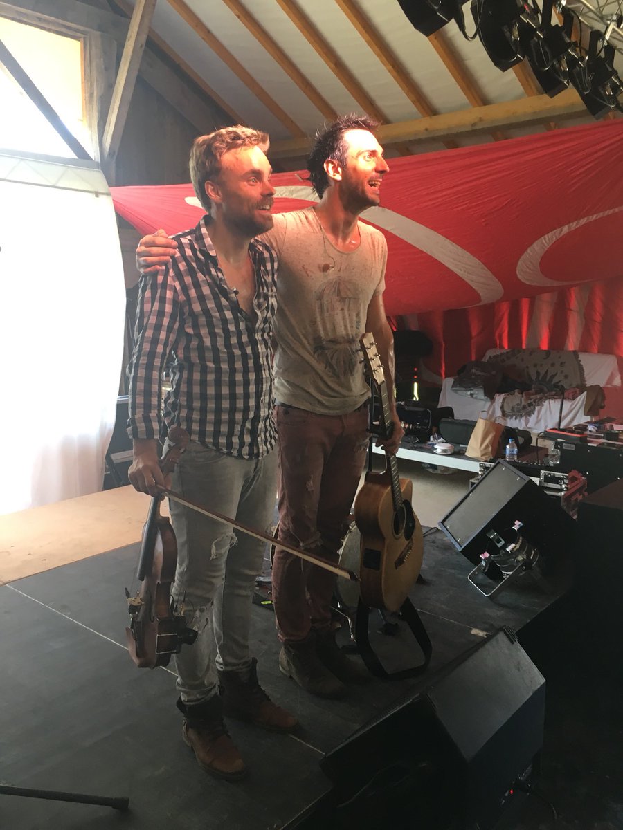 ydumontagri's tweet photo. Fin de concert @Outsideduo et ban bourguignon pour les bretons @OTmirebellois @GrottesdeBeze https://t.co/aq35XmH8C7