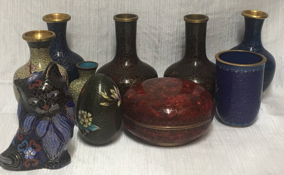loveretrocrafts's tweet photo. CLOISONNÉ Vases / trinket &amp; decorative items - Brass and Enamel Asian Decor oriental style - Collectible GIFT for Her Exquisite X 10 #vintage #collectables #chinaware #chinesecloisonne #enamelledvases #enamelledvase #cloisonnebox #cloisonnetrinket https://t.co/njUscUSdCM https://t.co/B7yifIKjLZ