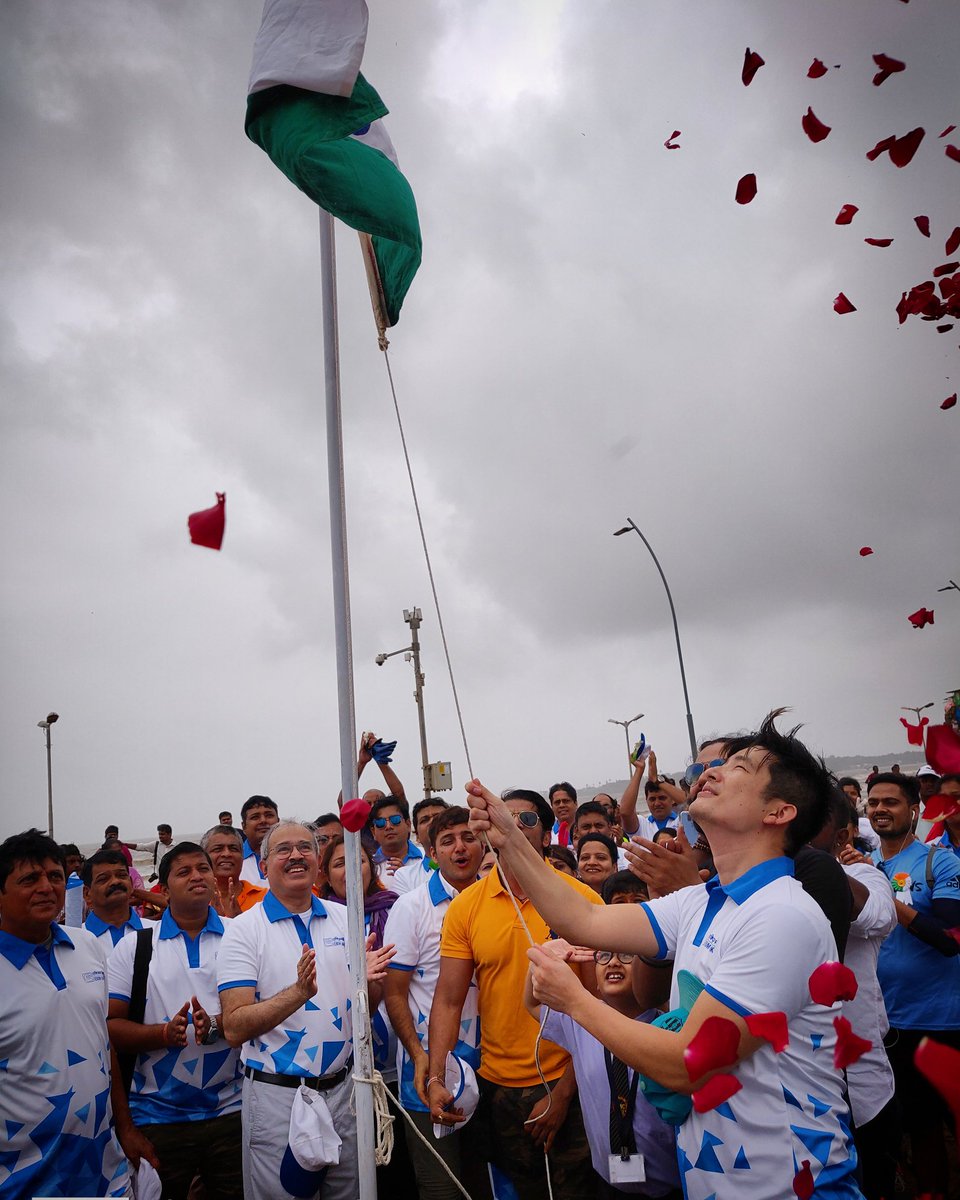 MeiyangChang's tweet image. स्वतंत्रता दिवस मुबारक! 🇮🇳
#IndependenceDayIndia

If we really want to express love for the nation, then we need to start by taking responsibility for what lies around us.

#VersovaBeach #SwacchBharat

"A journey of a thousand miles starts with a single step."