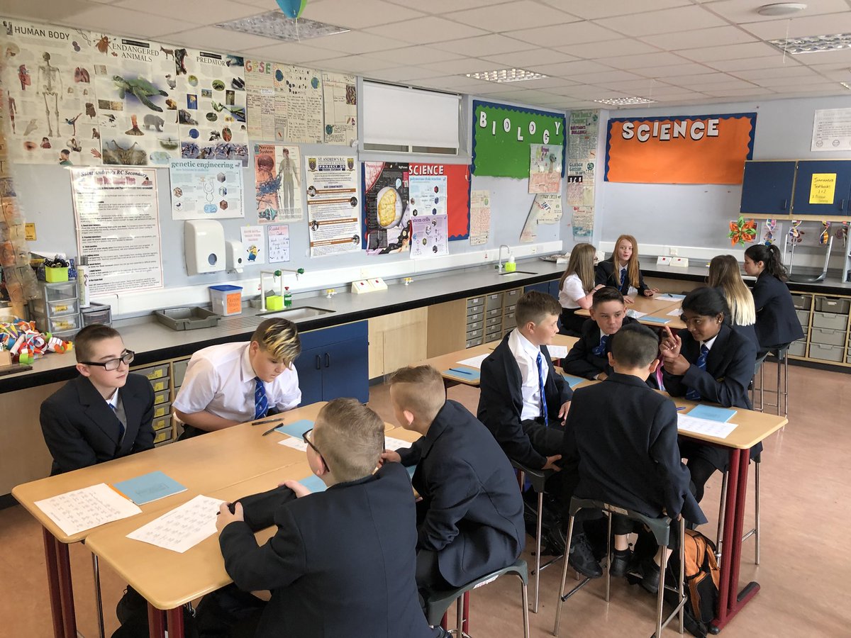 OHara_Biology's tweet image. 1N entered Lab 1 for the first time today!! 👩🏻‍🔬👨🏻‍🔬 These budding young scientists enjoyed some cooperative tasks getting to know each other and sharing their excitement and worries as they start S1. #firstdayofhighschool #1NScience #bekind #newfriends