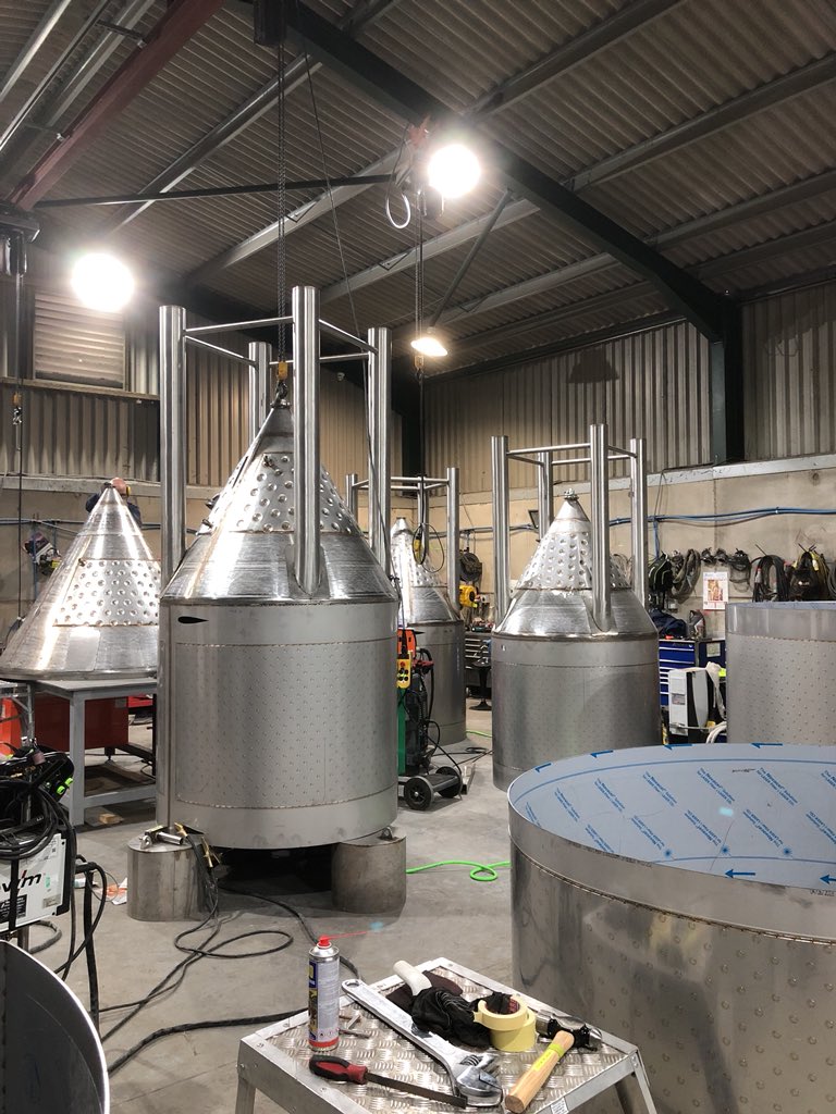 6Process's tweet photo. Its all going on, #threejobsatonce @deyabrewery @CrateBrewery @GipsyHillBrew #raceagainsttime #laserwelding #sterowelding #conicalfvs #bbts #clt #beer #craftbeer #craftbeerhour https://t.co/zQ7I05XUq8