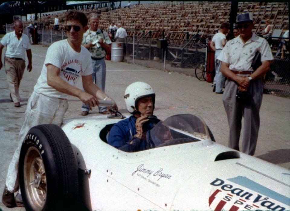 Larrys58thYrPIR's tweet photo. 1955  #JimmyBryan  #IndyCar  #Indy500 
 No. 1 Dean Van Lines / Kuzma / Offenhauser
 started 11th - finished 24th https://t.co/v5z5dT9K14