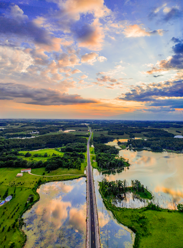 MStateCollege's tweet photo. The unique and vibrant photography of Willmar native Jared Eischen will be on display in his show “Color of the Midwest” from Aug. 20-Oct. 10 in the Charles Beck Gallery on the Fergus Falls campus of @MStateCollege. More info at https://t.co/DyAAgJuwrR. https://t.co/oHQTTP8P6h