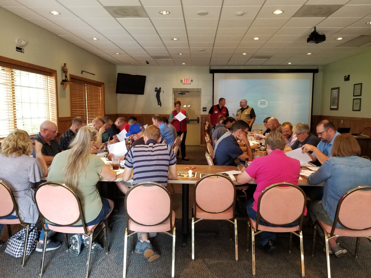 AngelSkipperHR's tweet photo. I'm excited to join @B79Jules @bhock_13 and @Jsolt12 while they spend time training members of our team about servant leadership! Having great discussions about what being a good leader looks like!
#Lowes #LowesLife #Development #ServantLeaders #AlwaysImproving https://t.co/u0enMEDyOQ