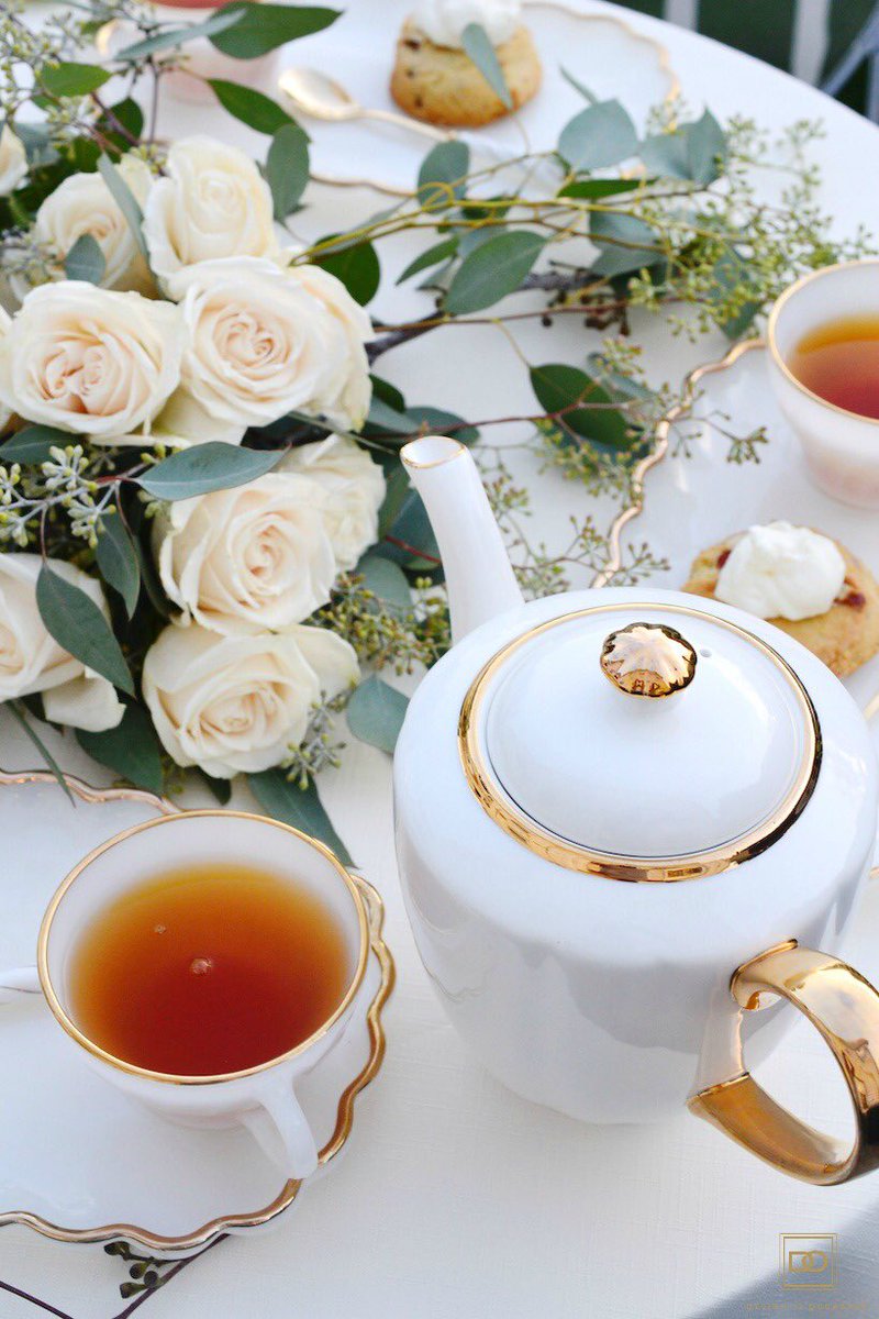 roseangellopez's tweet photo. Sharing how you can create a stylish &amp; cozy at-home cafe, alfresco style and a DIY vase-less floral arrangement! https://t.co/qJ5yE0WhA2 https://t.co/cszmL5Hw5r