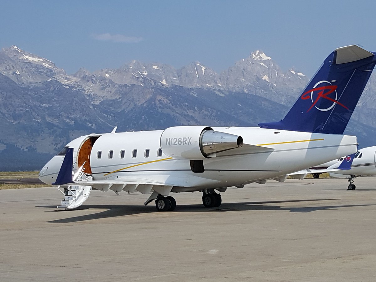 rectrixaero's tweet image. Our Chief Pilot Sean O'Leary grabbed this lovely snapshot of one of our fleet favorites - the distinguished N128RX, a Challenger 604 that was indeed built for the long haul! Here she is pictured against the breathtaking mountainous scenery of Jackson Hole, Wyoming.