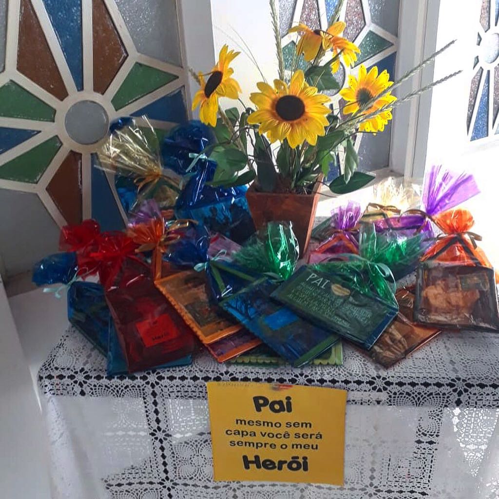 semcaspi's tweet photo. Manhã de celebração em alusão ao #DiaDosPais no Centro Dia de Referência para Pessoas com Deficiência. Porque todo dia é dia de homenagear quem amamos!
#CuidandoDaNossaGenTHE #CentroDia #SemcaspiTeresina https://t.co/FkaBIYx2aV