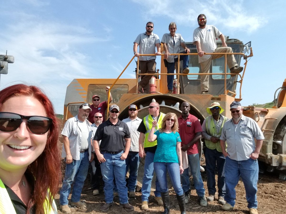 CityofHighPoint's tweet photo. Landfill staff checking in for #CityHallSelfie Day! #KeepHighPointBeautiful https://t.co/MTZXa3O87h