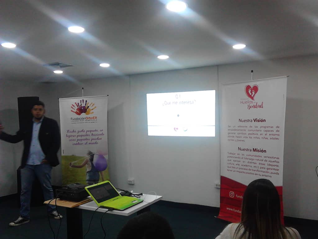 ConstruFuturos's tweet photo. Desde @ConstruFuturos nos seguimos conectando con nuevas oportunidades. Ayer nuestro equipo participo en la sesión de #networking organizado por la fundación #HuellasdeBondad #AreaIndigo y #OrbeEX, donde vivimos una tarde maravillosa, se vienen nuevas #Alianzas. https://t.co/TKCWqznaHV