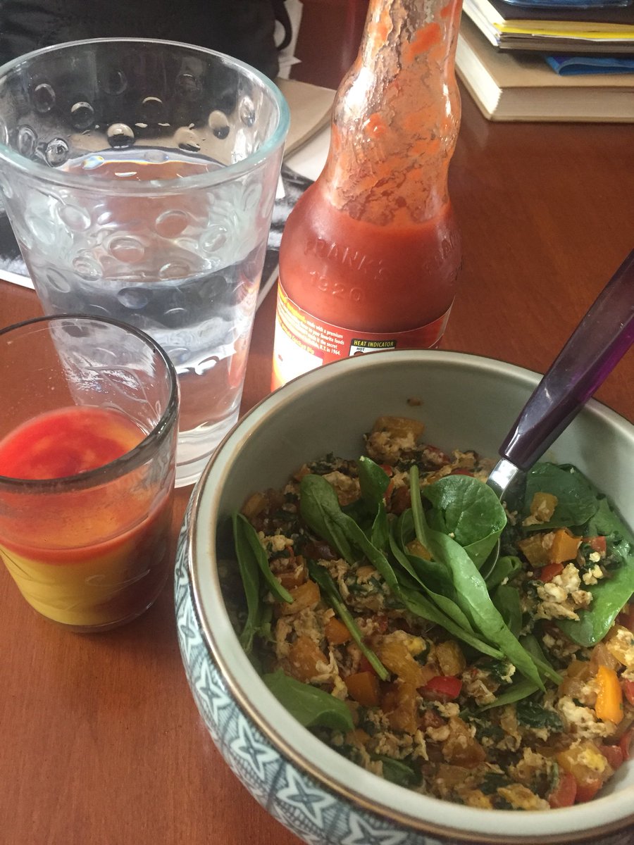 TheMixtapesNYU's tweet photo. Well, I did it. I made myself breakfast. When your body is your instrument, you gotta take care of it. A cappella is self love. #nyumixtapes #selflove #acappella https://t.co/se0C5p1awM