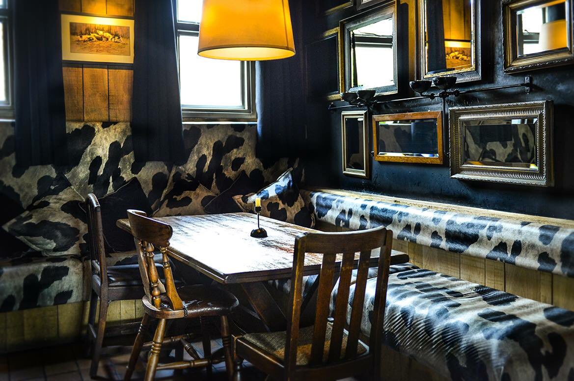 What better place to celebrate tomorrows A-level results than with friends and family at the Three Greyhounds Inn! No need to book just come and enjoy great food and drink... Cheers to that!
#food #drink #pub #allostock #countryside #thirstythursday #alevel #alevelresults