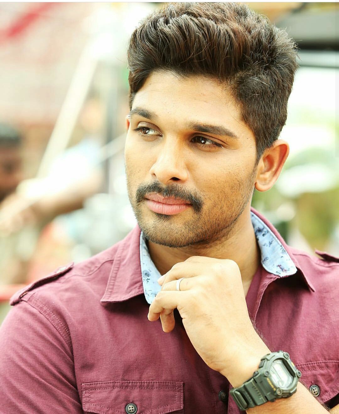 Allu arjun in sarrainodu HD wallpapers | Pxfuel