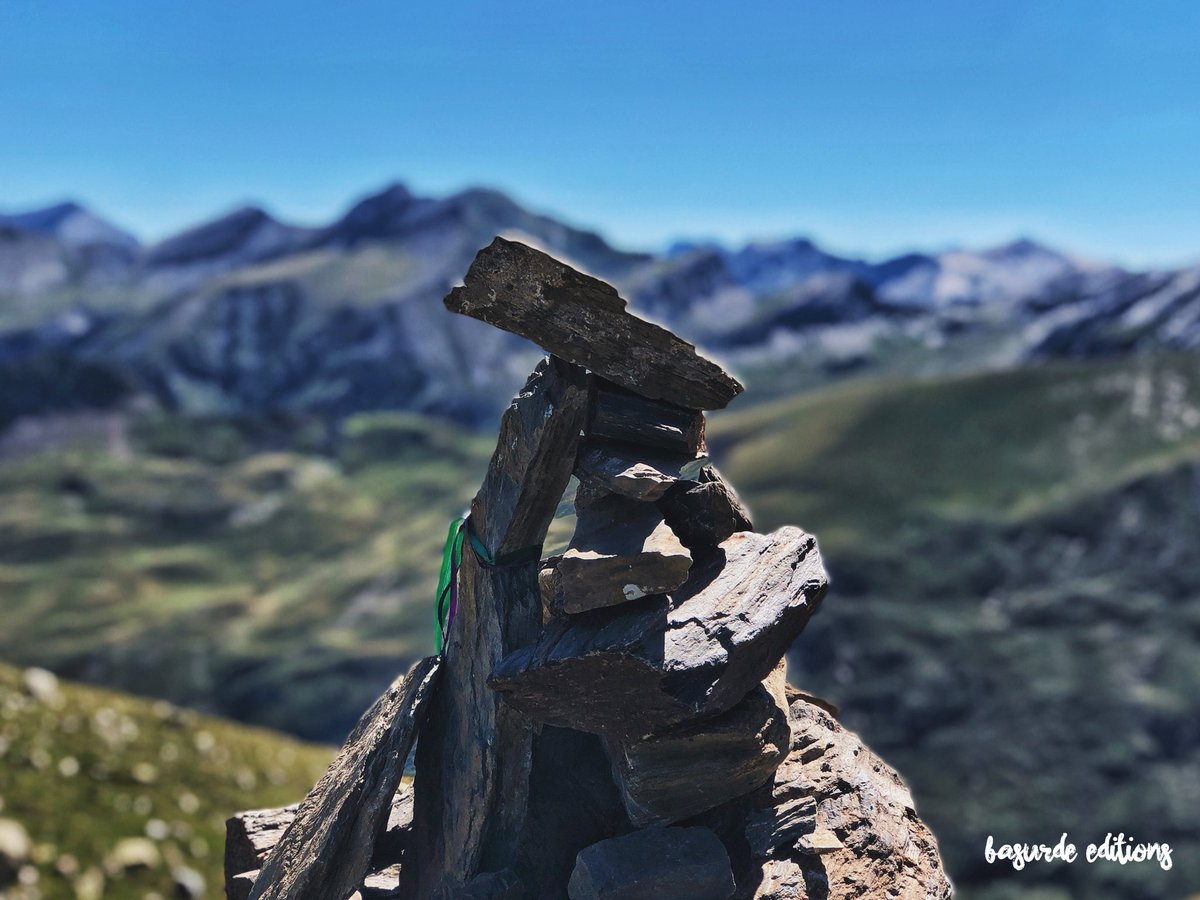 Les Pyrénées ES tweet media