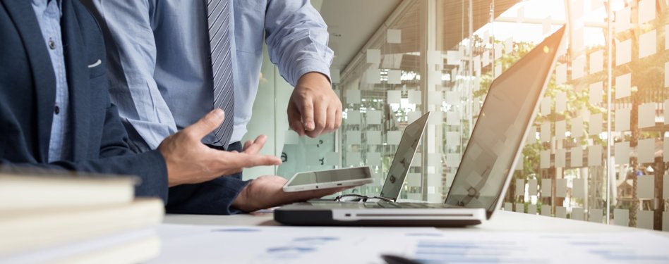 USGBC's tweet image. Ready for some #LEEDv4 summer learning? #USGBCedu has you covered— we&apos;re live today at 1pm and 10 pm EST! These are FREE and you can even snag some CE hours! Check it out: bit.ly/2O07fGq