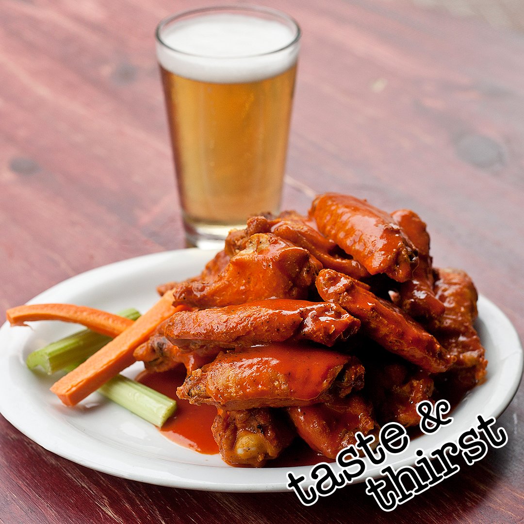 TasteandThirst's tweet photo. Some Wing Wednesday specials in town start at a certain time. How can it be Wing Wednesday, but only during a certain time on Wednesday? It's Wing Wednesday from open to midnight at @TasteandThirst!

5pc Chicken Wings - $3.50 / 10pc Chicken Wings - $6.00 https://t.co/qTjkvU91YW