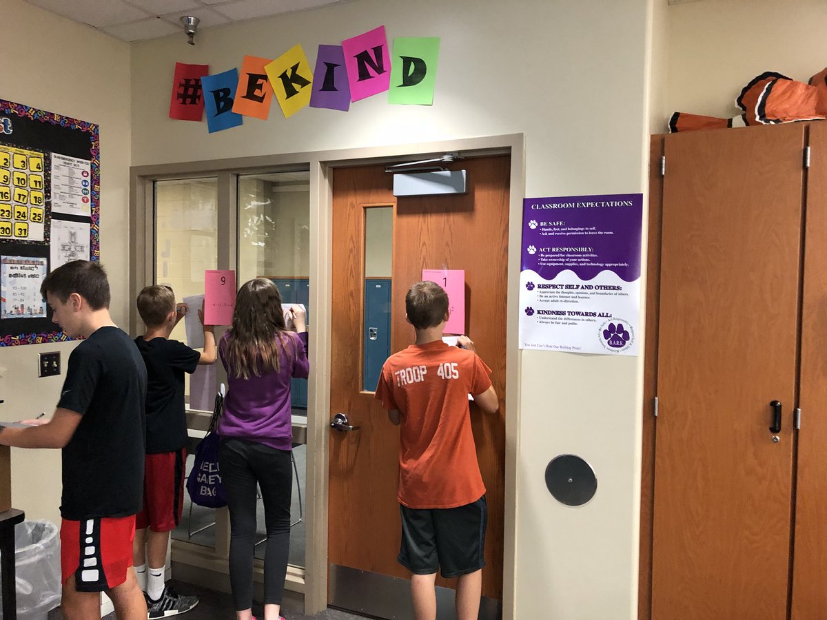 tassielittle's tweet photo. Look at these algebra kids rocking chapter 1 and problems around the room! #greatclasses #schnootle https://t.co/txKltfBPLM