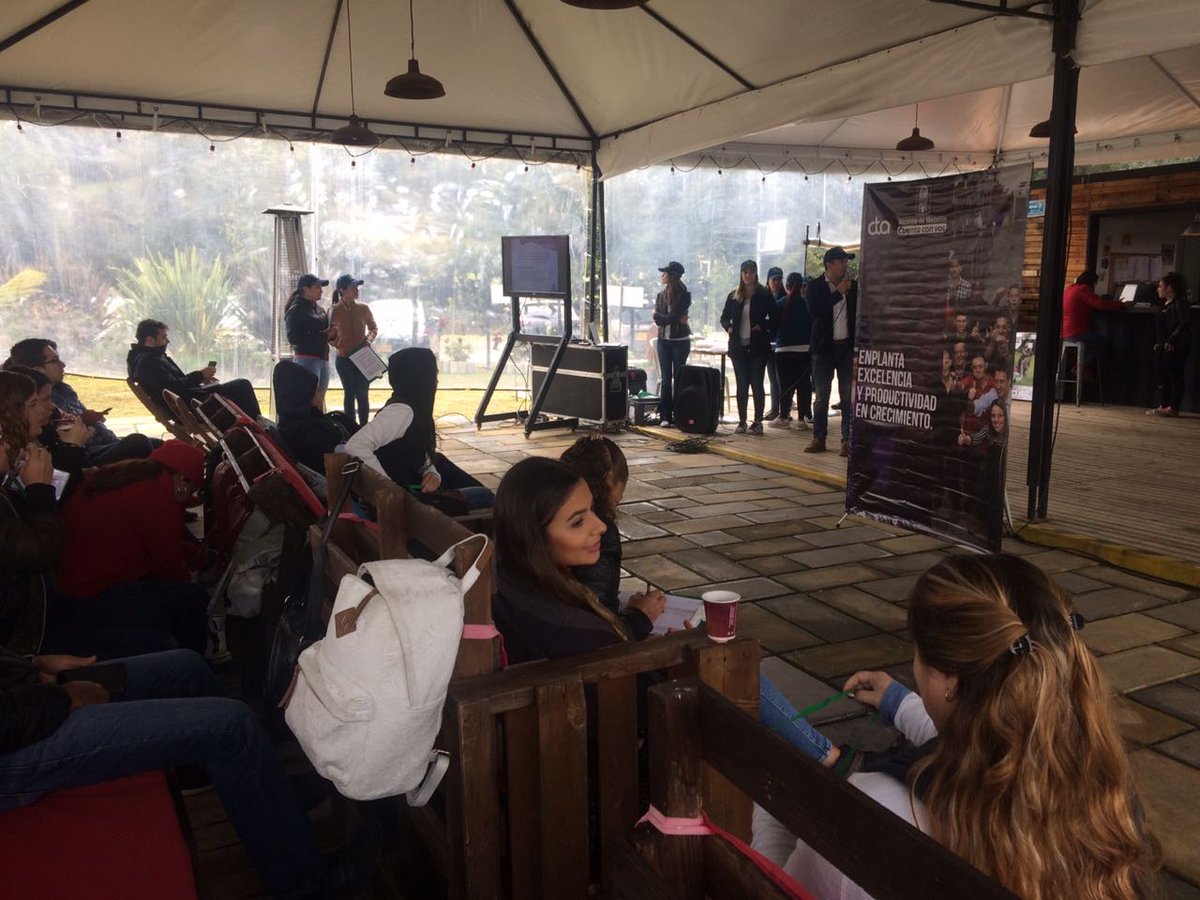 cta_co's tweet photo. Equipos kaizen del programa #enplanta participan del primer campamento de inmersión en el que tendrán la oportunidad de implementar acciones de mejora para sus empresas en un día, con el acompañamiento de los especialistas del programa. @AlcaldiadeMed #ConocimientoCTA https://t.co/gpmLgxpPgV