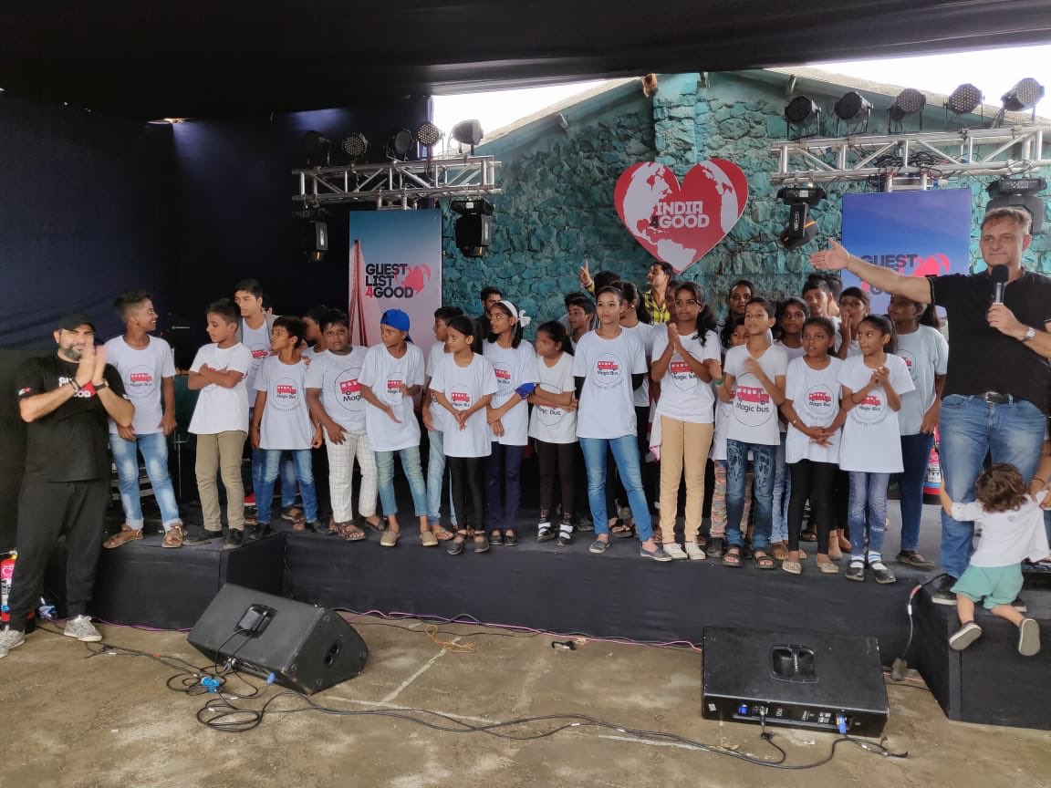 MagicBusIndia's tweet photo. To the 🌟s of the evening- children from #magicbus, @MatthewSpacie and @ShailendraSingh for #INDIA4GOOD with @guestlist4good. That's a wrap from us folks, can't wait to unveil our biggest show  in 2020! https://t.co/XvjnAzXNPw