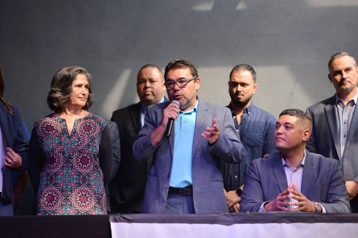 El  13 de agosto, #BoricuaVota se presentó en Kissimmee para anunciar el endoso a, #DarrenSoto un #BoricuaDeCorazón. Aquí nuestro mensaje: No te quedes en tu casa, no te dejes engañar, que el asiento del congreso, nadie nos lo va a quitar. #District9 #SalAVotar #28Agosto