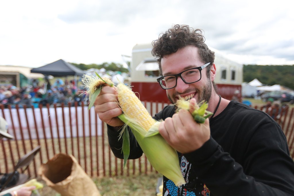 VOLUNTEERS! WE NEED YOU! WE LOVE YOU!! WE WANT YOU! Head over to the website for more info!
bit.ly/2HyaC3G #oldtonemusicfestival #oldtonerootsmusicfestival