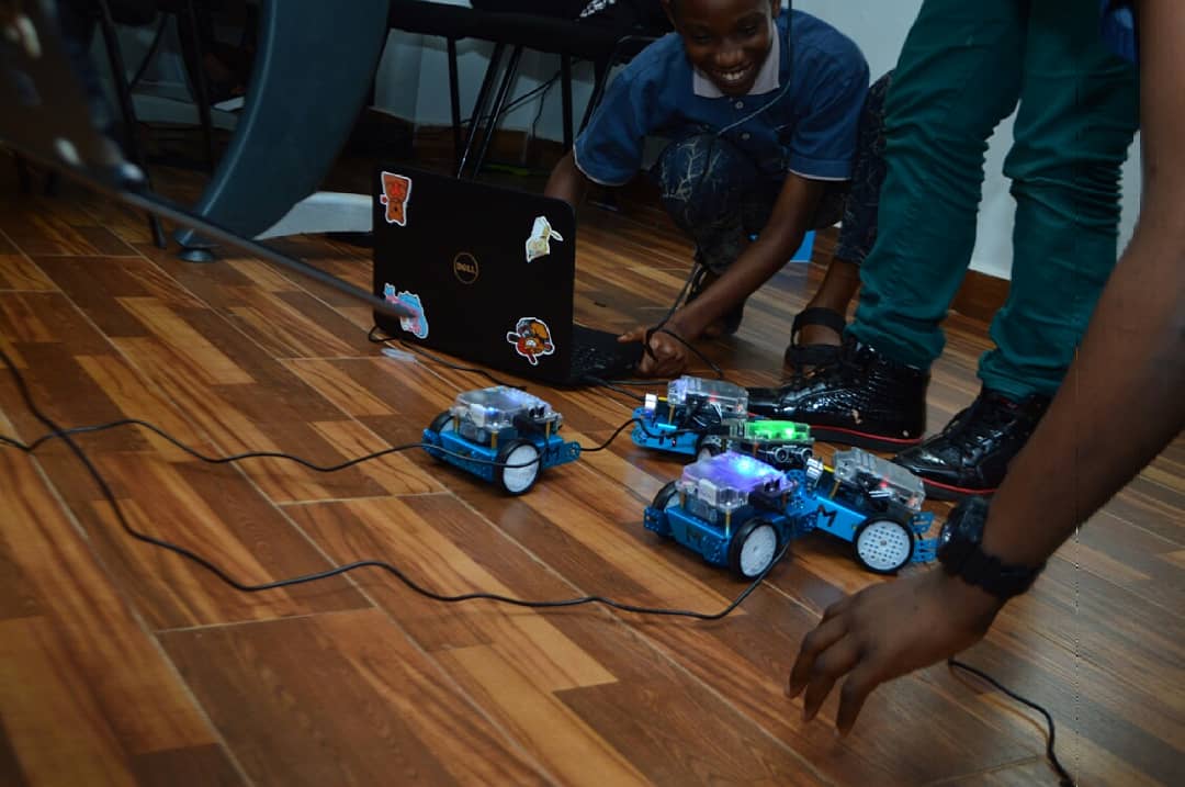 genesystechhub's tweet image. Today at Codeville the kids had fun with their robotic kits, making them move and make sounds while learning the concepts behind their actions 
#codeville 
#weAreGenesys