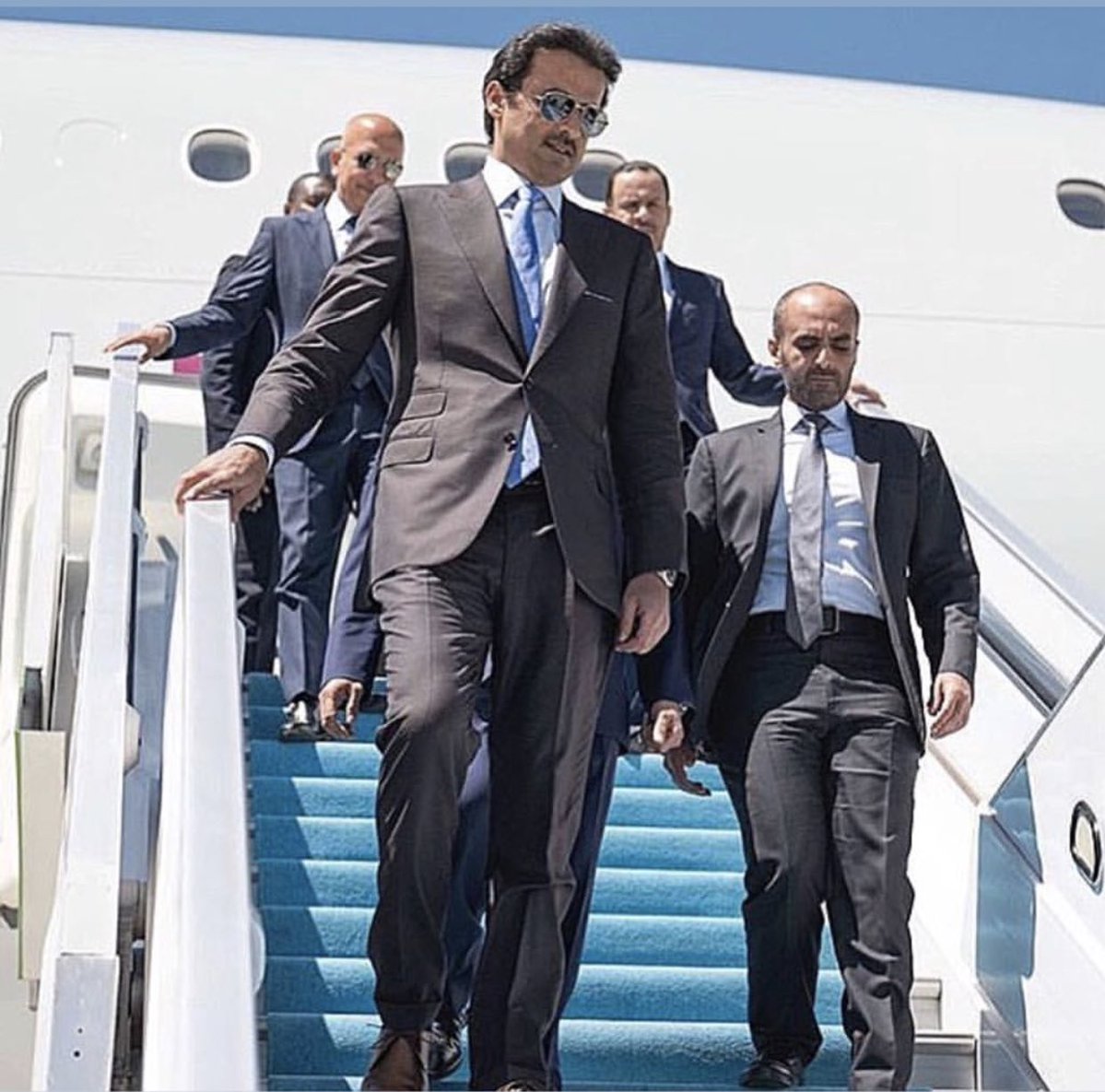 عاجل /

الرئاسة التركية :

أمير #قطر سمو الشيخ #تميم بن حمد ال ثاني يعلن عن إستثمار مباشر بقيمة 15 مليار دولار في #تركيا ..

#تلغراف_نيوز
#الليرة_التركية 
#الليرة_التركية_تنهار 
#الكويت