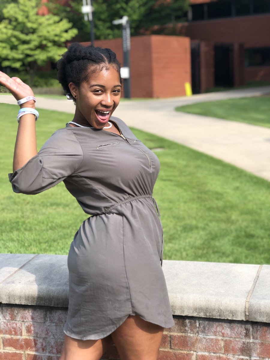 kaceylove143's tweet image. 1st day at the illustrious #spelman22 💙 #basicofc