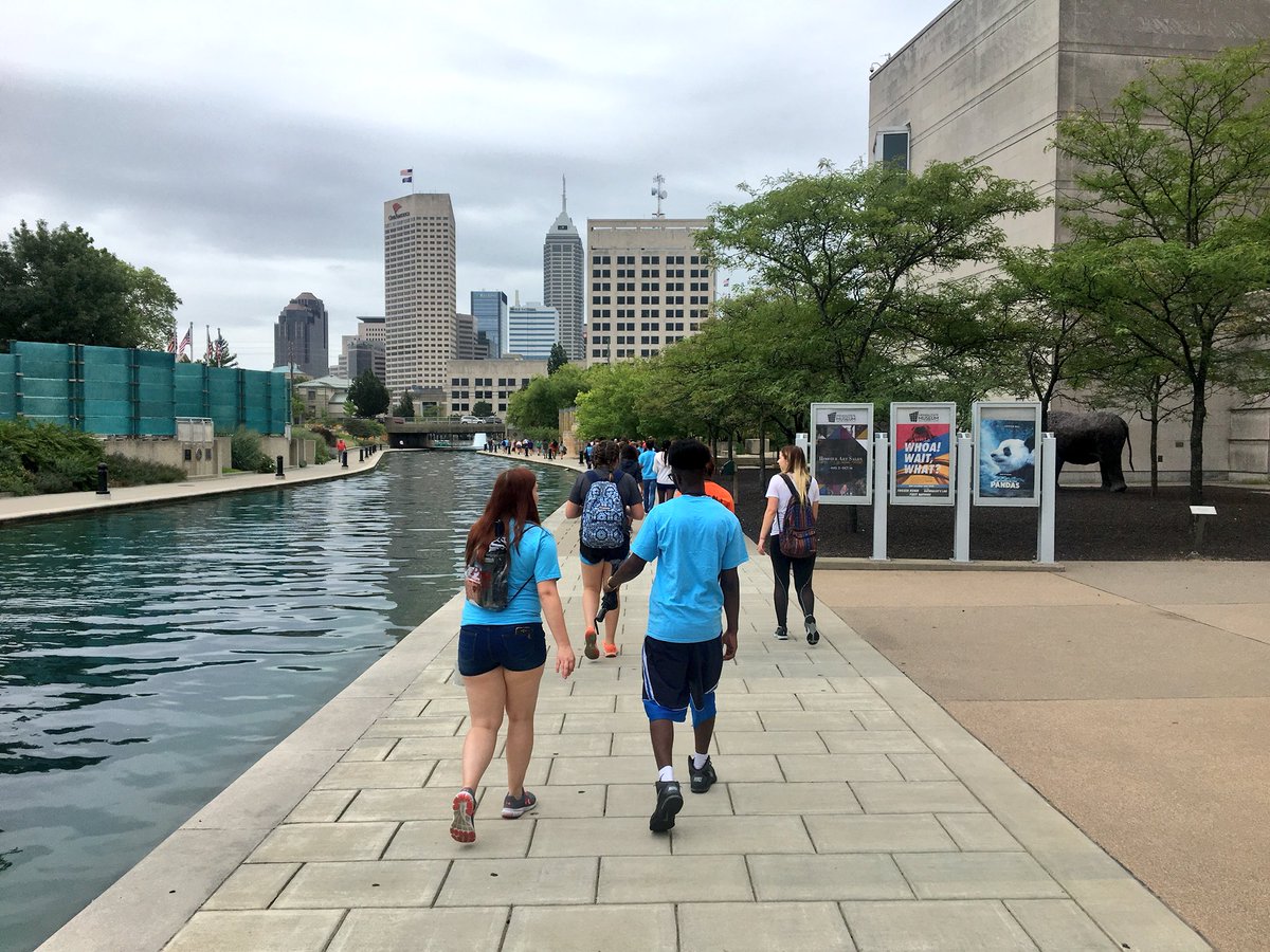 LKAngermeier's tweet photo. Our @IUPUISHHS students headed to City Market. #MySHHS https://t.co/Zl0d61kRb4