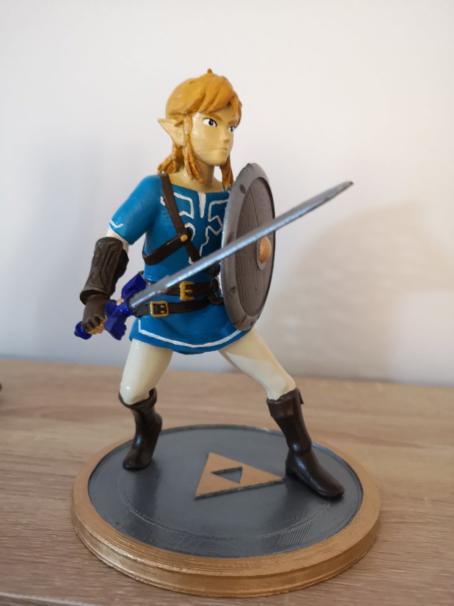AndroidPrintoid's tweet photo. Link from #ZeldaBreathoftheWild, printed with @emotiontech MicroDelta Rework, @arianeplast filament and painted with @espacepebeo
Model found on @MyMiniFactory https://t.co/0t5DTGLucN