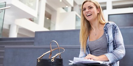 SolentUni's tweet image. Unsure what to expect on results day? Well don't be! In this week's #52Things we've got all the tips you need for getting through #ALevelResultsDay2018: ow.ly/JtRO30lnQb6