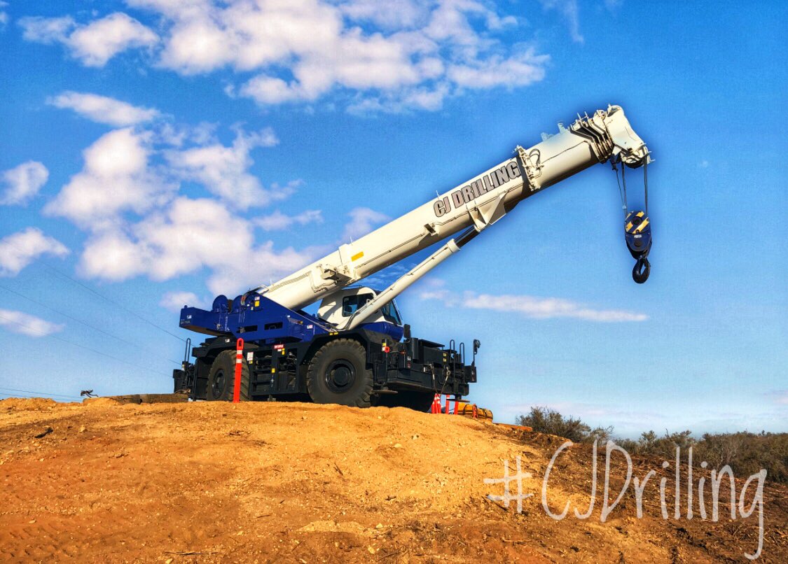 CJDRILLING's tweet photo. RT Crane doing its thing on the West of Dever Project in California. #RT #CJDRILLING #Aman #WOD #WestCoast https://t.co/S4j8g3Ww0m